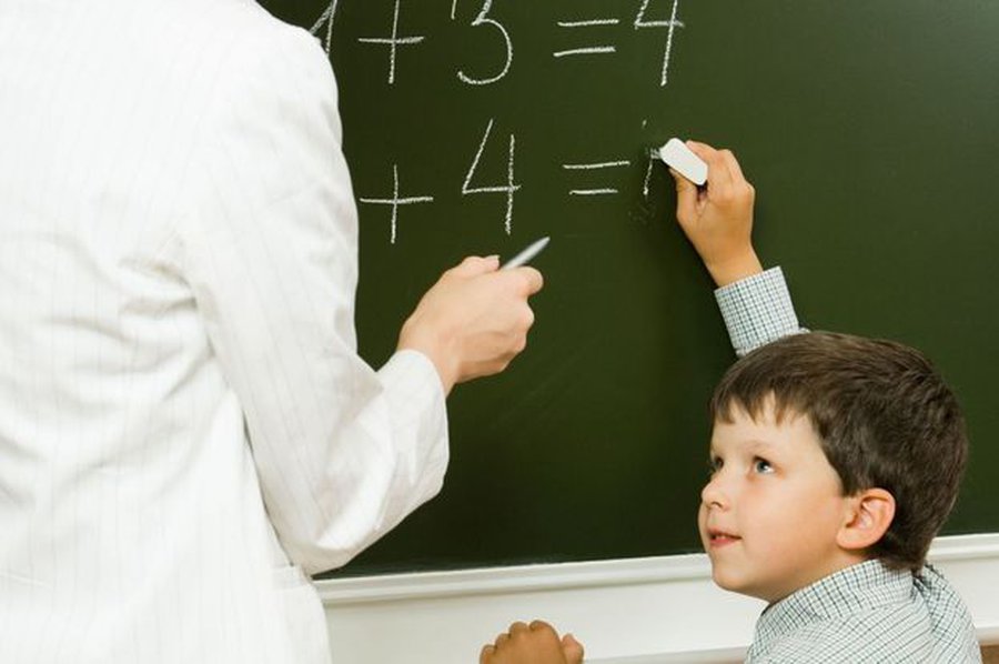 Учителя начинают сбор подписей за проведение предупредительной забастовки                                                                              - Литва и страны Балтии