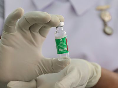 Г. Науседа, И. Шимоните, В. Чмилите-Нильсен, А. Дулькис публично сделают прививки вакциной "AstraZeneca" - Литва и страны Балтии