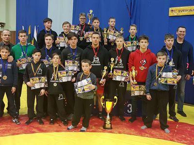 Турнир по греко-римской борьбе в Висагинасе собрал более 150 участников (видео) - Культурные и спортивные мероприятия
