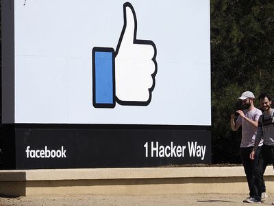 Из-за ошибки в Facebook доступ к фотографиям пользователей могли получить посторонние - IT новости