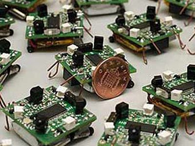 Британцы создали стаю миниатюрных роботов - Наука и здоровье