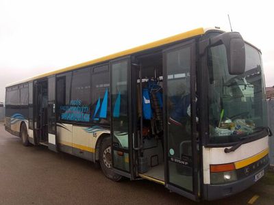 Находчивый житель Кедайняй открыл магазин в пассажирском автобусе - Экономика и бизнес