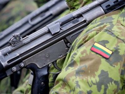 В Литве отмечают День армии - Литва и страны Балтии