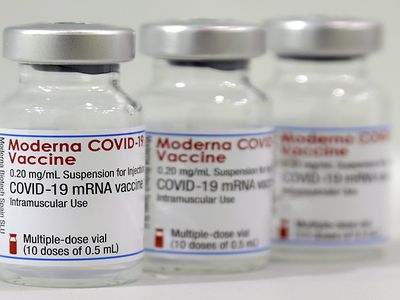 Литва получила седьмую посылку вакцин от коронавируса „Moderna“ - 19200 доз - Литва и страны Балтии