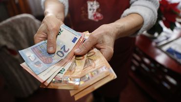 Первые одноразовые выплаты в Литве переведут на этой неделе: выплатят 180 млн. евро