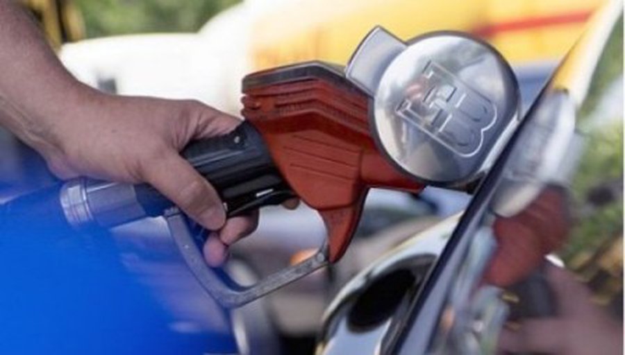 Банкиры: цена на горючее может достичь 6 литов

 - Энергетика