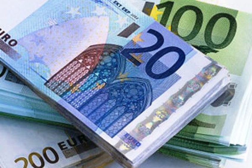 Министр экономики Германии не исключает банкротства Греции в целях спасения евро                                                                