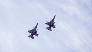 Висагинцы получили сообщение о воздушной тревоге: в воздух подняты истребители NATO (дополнено)