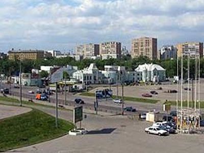 На инкассаторов напал грабитель с цветами - Происшествия и криминал