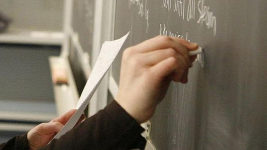 Учителям сказали «нет» - Литва и страны Балтии