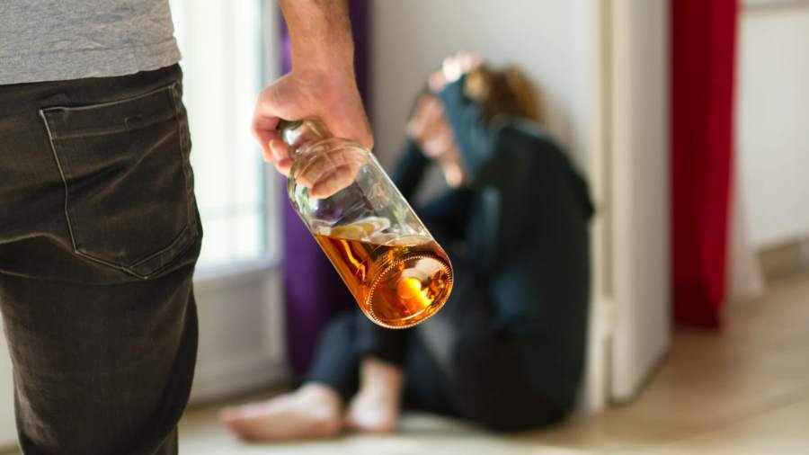 Сводка происшествий – алкоголь и домашнее насилие - Происшествия и криминал