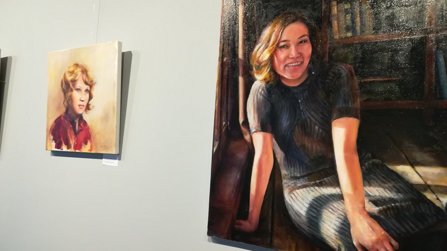 Художница Олеся Давидовская: «Важно почувствовать характер…» (фотогалерея) - Висагинас и висагинцы