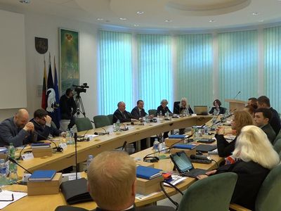 Совет самоуправления взял на себя ответственность за продление договора аренды с ХМЦ (видео) - В Висагинасе
