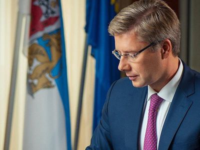 Мэр Риги объявил о планах пожертвовать 50 тысяч евро семьям погибших в Кемерово - В Мире