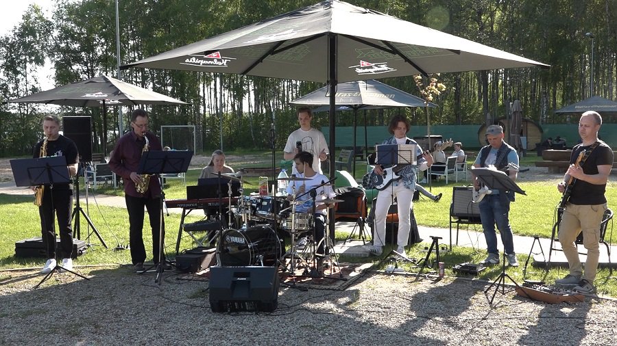 "День уличной музыки" в Висагинасе (видео) - Служба региональных новостей