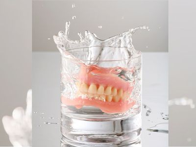 Дискомфорт во рту — не компромисс. Чем заменить съемные зубные протезы? - В Висагинасе