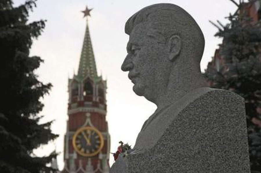 Ketina paduoti Rusijos parlamentą į teismą dėl Katynės žudynių                 - Pasaulyje