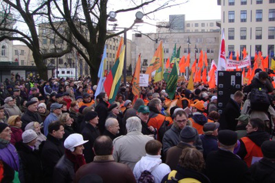 Собака лает — караван идет?..  (фоторепортаж с митинга)                                                                                                - В Висагинасе