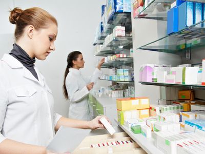 Минздрав вводит для фармацевтов переходный период и не будет наказывать денежными штрафами - Литва и страны Балтии