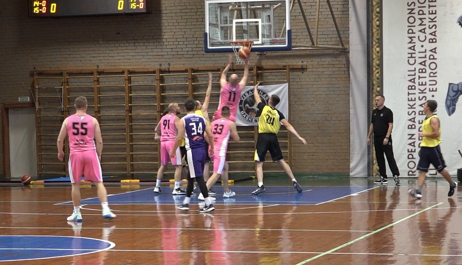 Стартовал  городской турнир по баскетболу (видео) - В Висагинасе