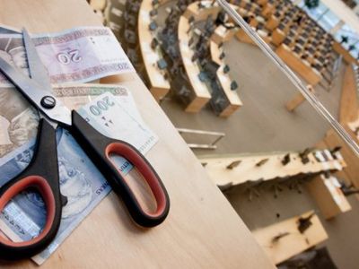 С июня урезаются социальные пособия - В Висагинасе