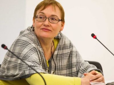 Мальдейкене: у людей есть денежные проблемы из-за честности - Литва и страны Балтии