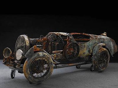 Пролежавший 70 лет на дне озера автомобиль продали за 260 500 евро - Хобби, отдых и развлечения