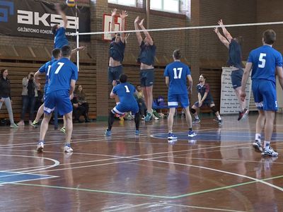 «Железобетонная» поддержка  висагинской Волейбольной ассоциации  (Видео) - Культурные и спортивные мероприятия