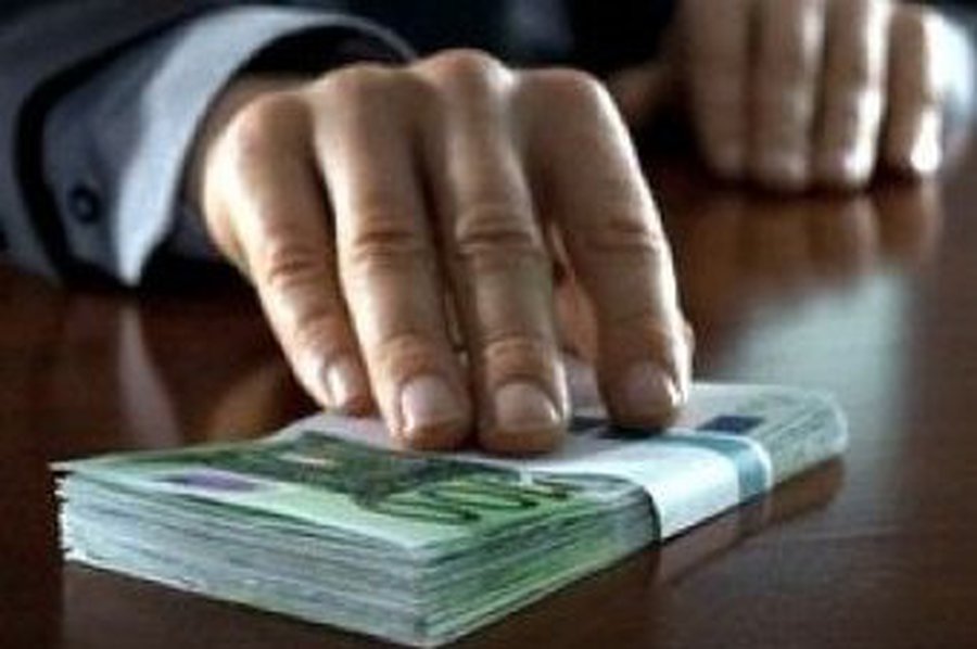 Взяточничество в Литве: один из самых высоких показателей в мире - Литва и страны Балтии