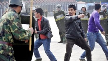 В Китае убиты 12 человек, власти считают их террористами