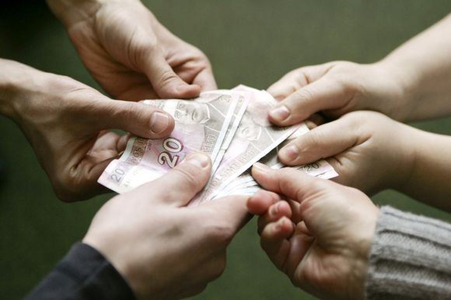 Увеличение минимальной зарплаты на 50 литов смешит и народ, и работодателей                                                                 - Литва и страны Балтии