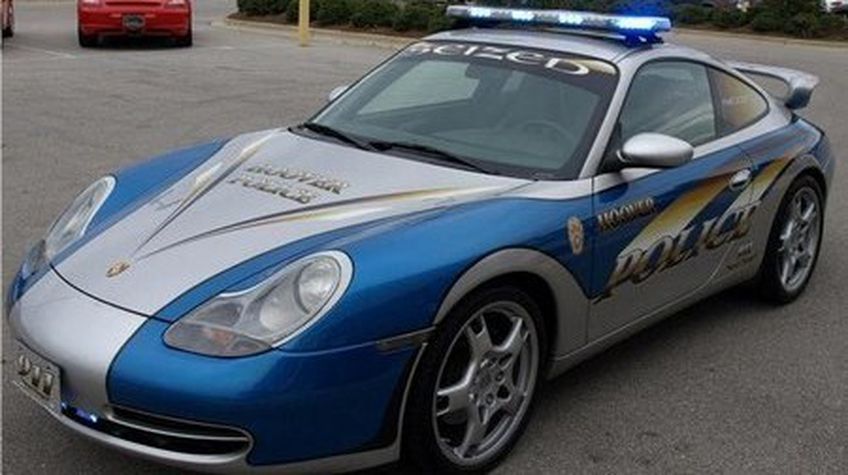 Полицейский Porsche 911