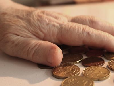 Дипломы и тяжелая работа не помогли - сейчас спасают Польша, Беларусь и уцененные товары - Литва и страны Балтии