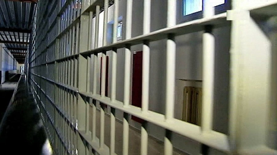 После подписания президентом поправок к Уголовному кодексу - более строгая ответственность за уклонение от уплаты налогов - Литва и страны Балтии