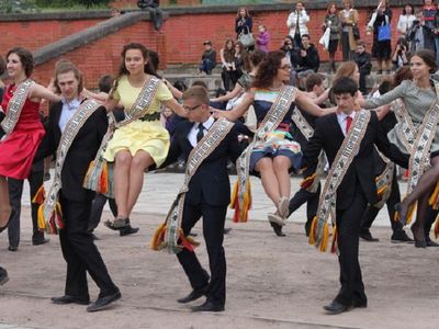 Выпускной без шампанского.  Как гимназисты отметят вступление во взрослую жизнь? - В Висагинасе