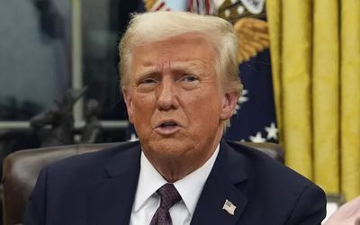 СМИ: Трамп намерен потребовать от BBC компенсацию от 1 до 5 млрд долларов - В Мире