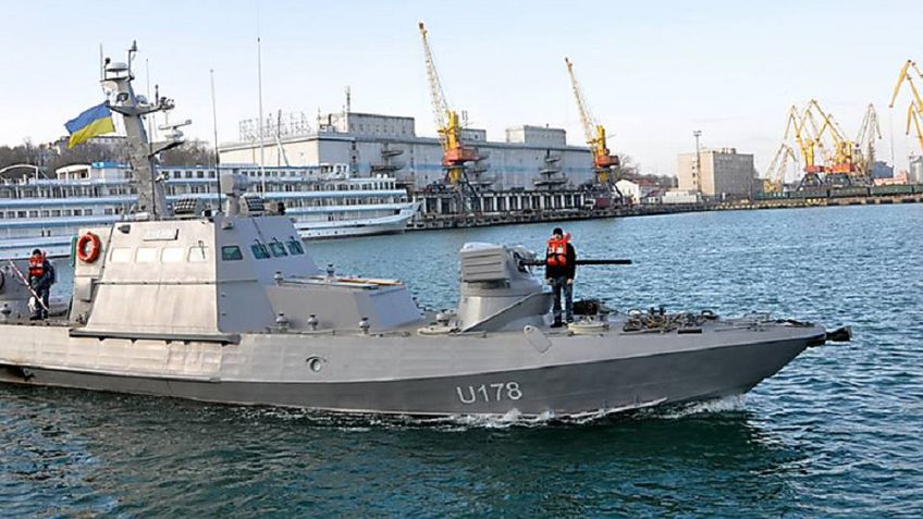 Россия блокирует движение кораблей в украинские порты в Азовском море