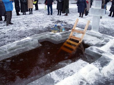 Крещенский сочельник и Крещение. Об освящении воды, Крестном ходе и о купании - В Висагинасе