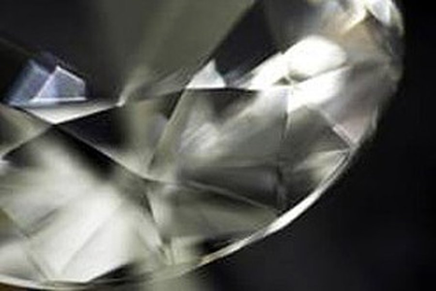 На Нептуне и Уране — океаны жидких алмазов с алмазными айсбергами - Наука и здоровье