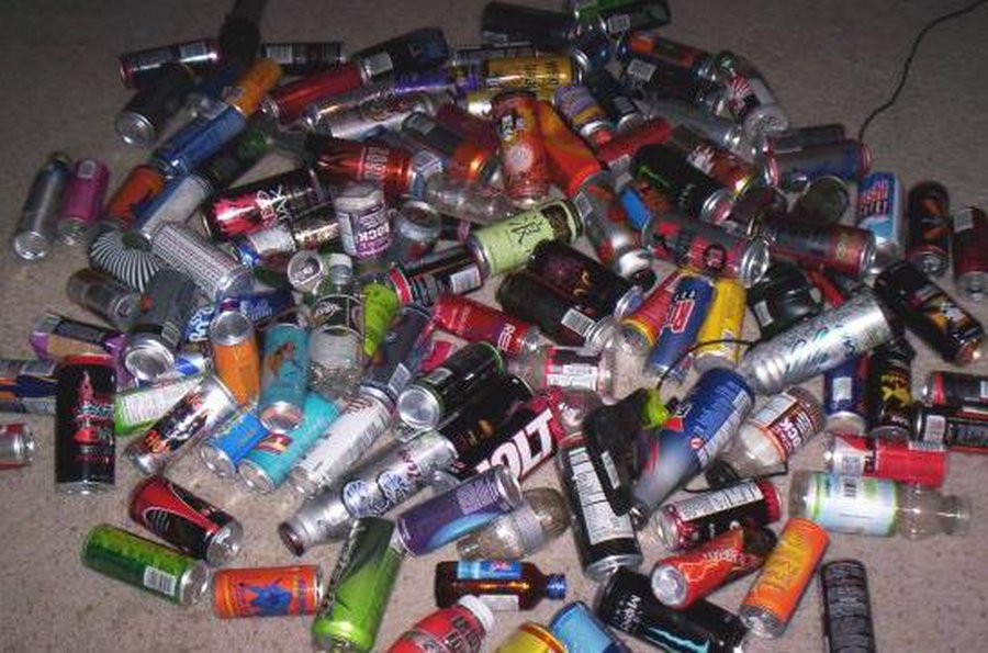 Сейм Литвы запретил рекламу энергетических напитков                                 - Хобби, отдых и развлечения