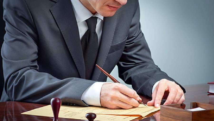 Со следующего года увеличатся самые низкие зарплаты - Литва и страны Балтии