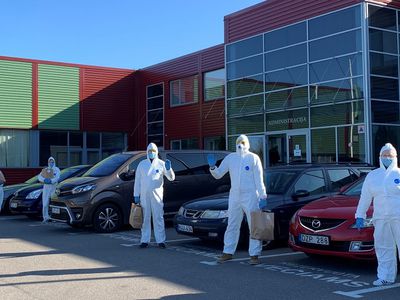 «Visagino linija» протянула руку помощи сеньорам и медикам - В Висагинасе