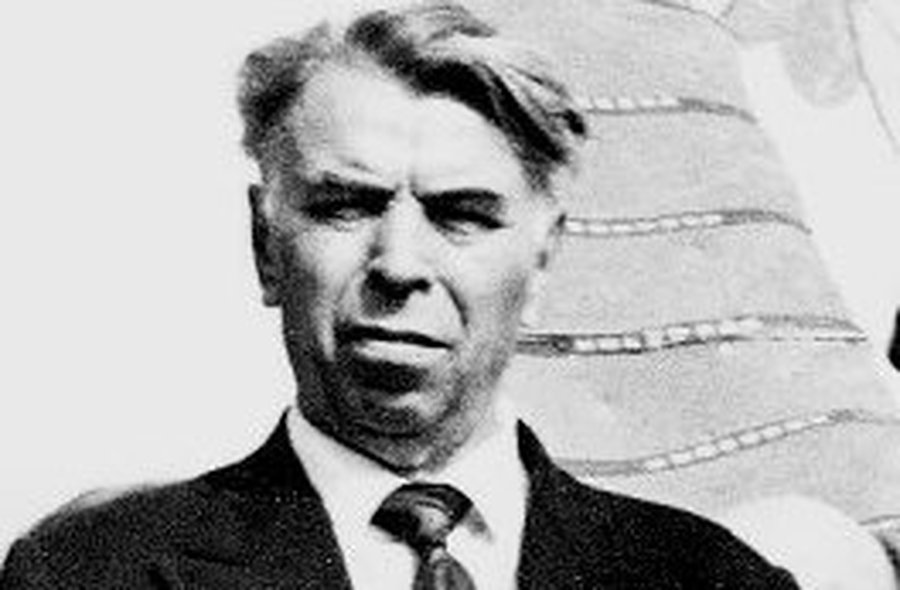 «При жизни памятник себе построил...» - В Висагинасе