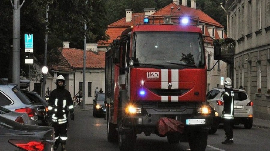 После переговоров с правительством пожарные отозвали акцию протеста - Литва и страны Балтии