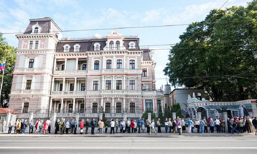 СМИ: в Риге, в дни выборов президента РФ, у посольства России будут организованы контрольно-пропускные пункты - Литва и страны Балтии