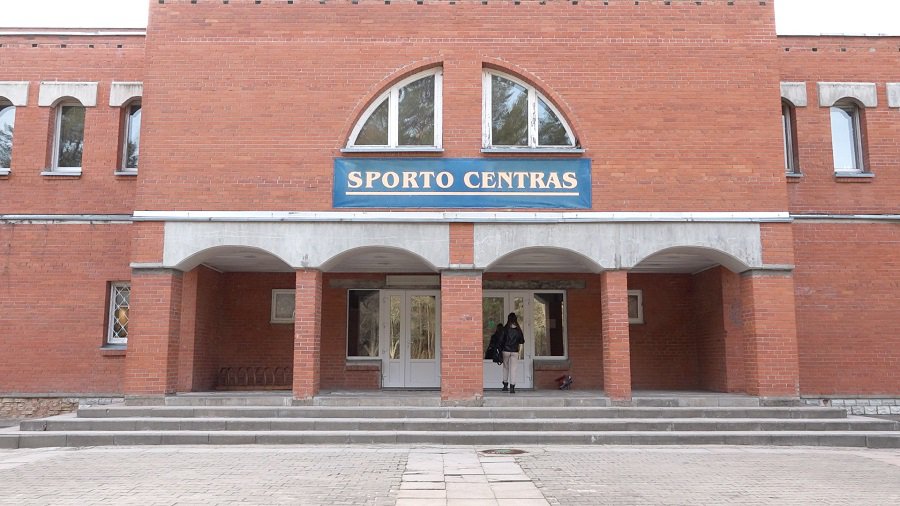 Здание спортцентра Тайкос, 23 передается на баланс самоуправления (видео) - В Висагинасе