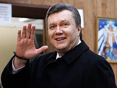 Суд приостановил решение украинского ЦИК о победе Януковича - В Мире