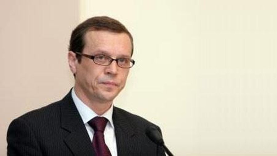 Начали процедуру вынесения вотума недоверия министру финансов - Литва и страны Балтии