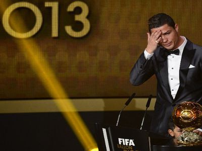 Золотые слёзы: выбран лучший футболист 2013 года - Культурные и спортивные мероприятия