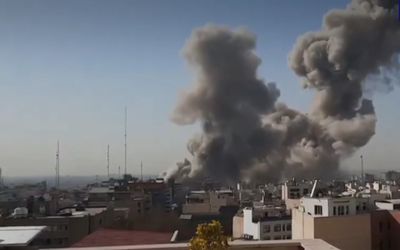 США и Израиль нанесли серию военных ударов по территории Ирана - В Мире